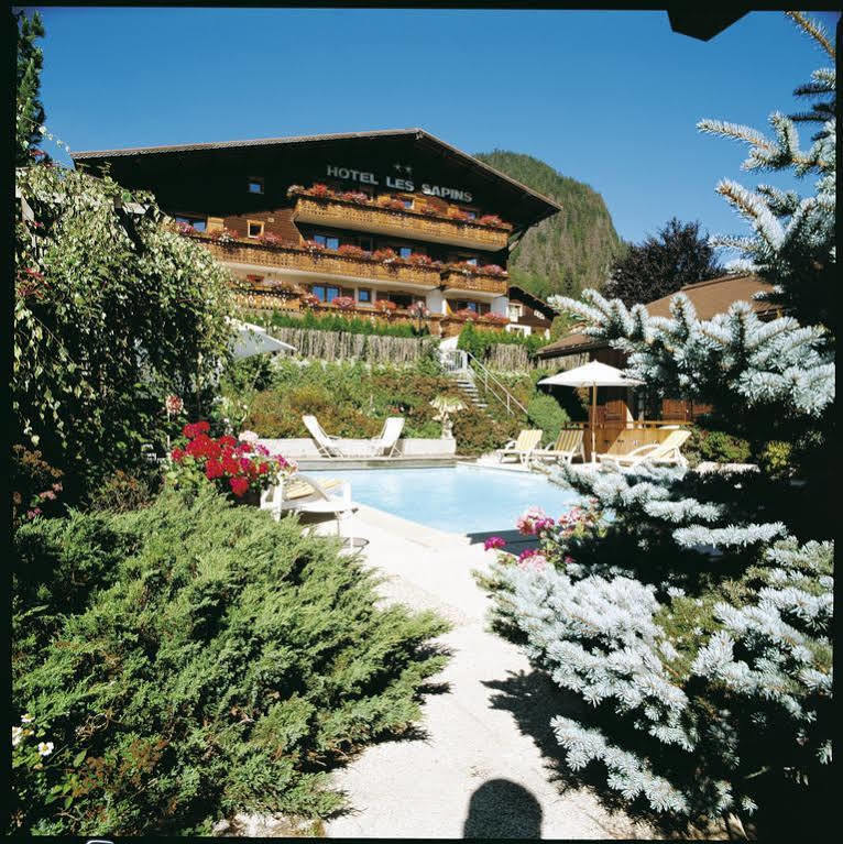 Hotel Les Sapins La Clusaz Exterior foto